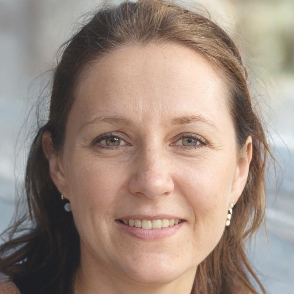 Instructor Brenna Keaveney